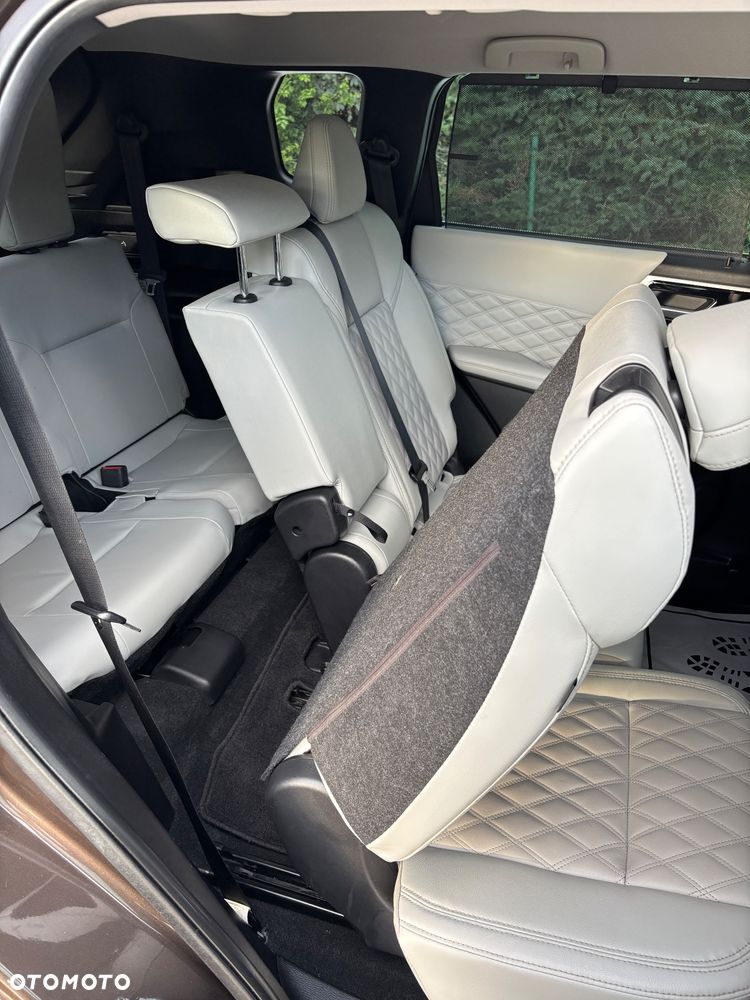 Mitsubishi Outlander - 31