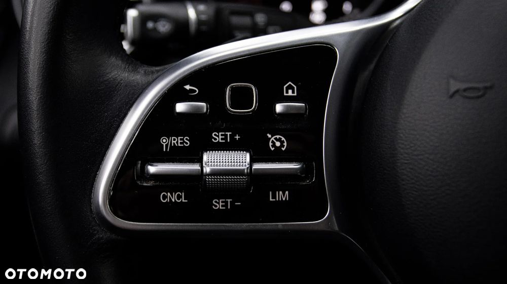 Mercedes-Benz GLC 200 4Matic 9G-TRONIC AMG Line - 18