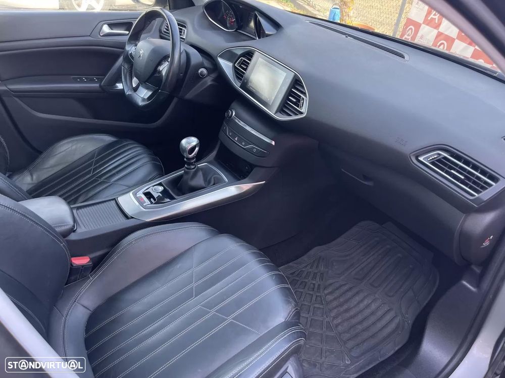 Peugeot 308 125 THP Allure - 13