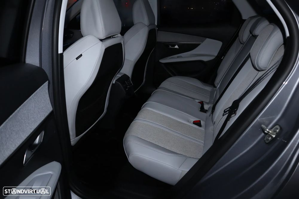 Peugeot 3008 1.2 PureTech Allure EAT8 - 8
