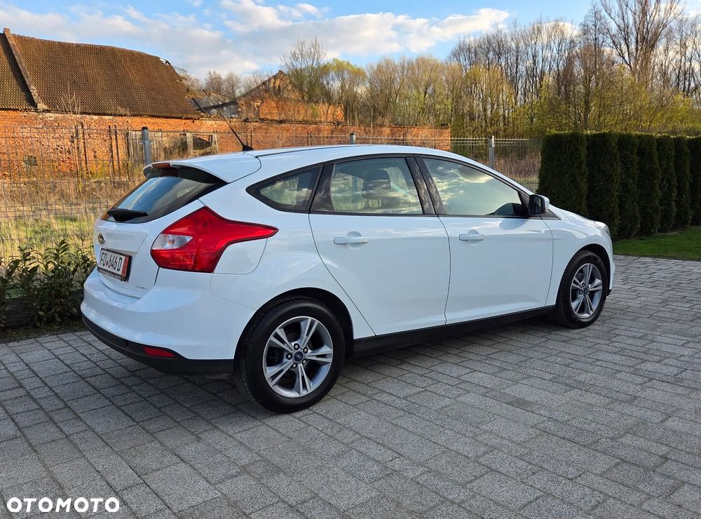 Ford Focus 1.6 Trend - 19