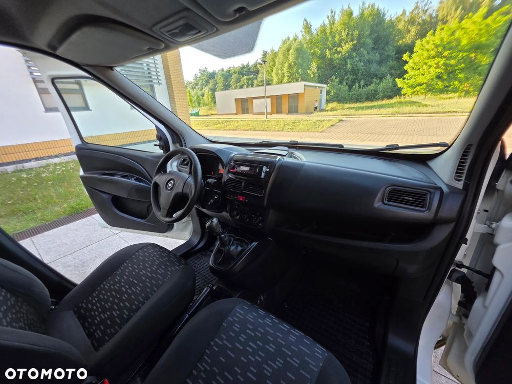 Opel COMBO - 8