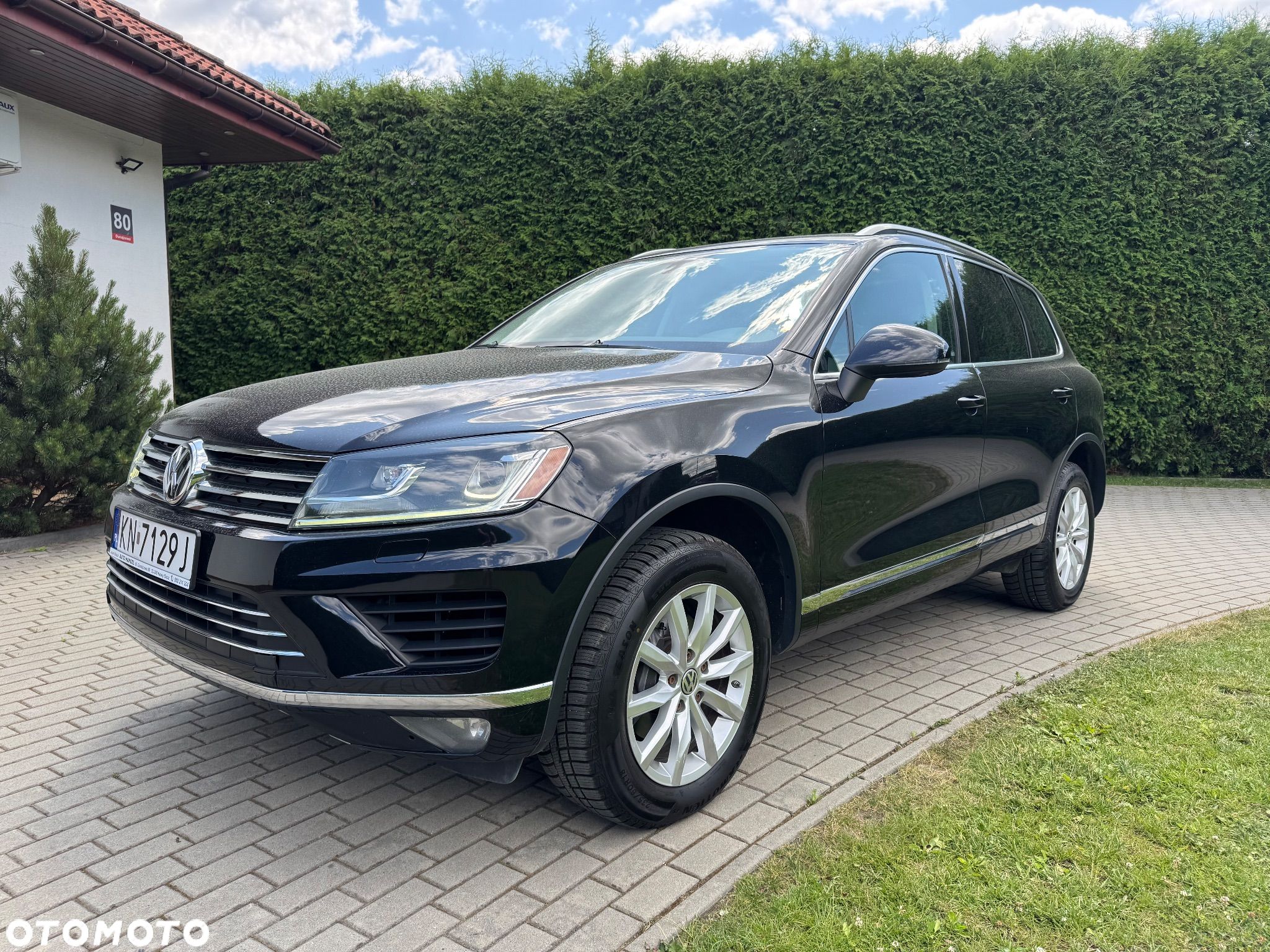 Volkswagen Touareg - 1