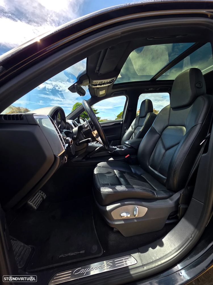 Porsche Cayenne S - 6