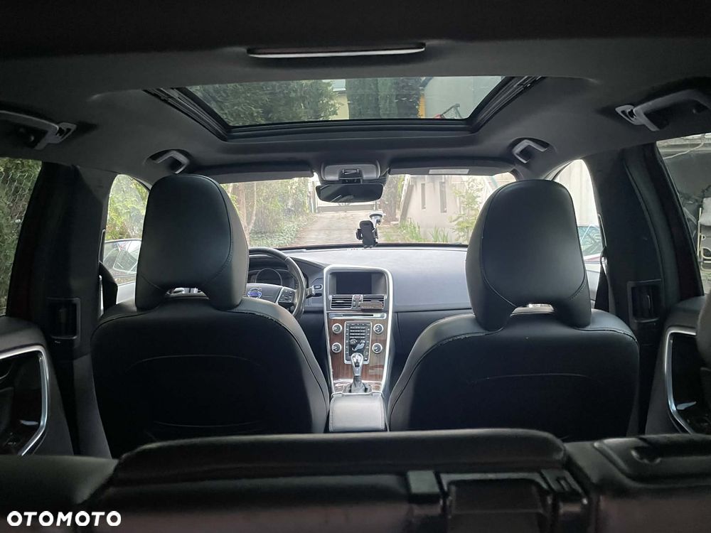 Volvo XC 60 D5 AWD Summum - 4