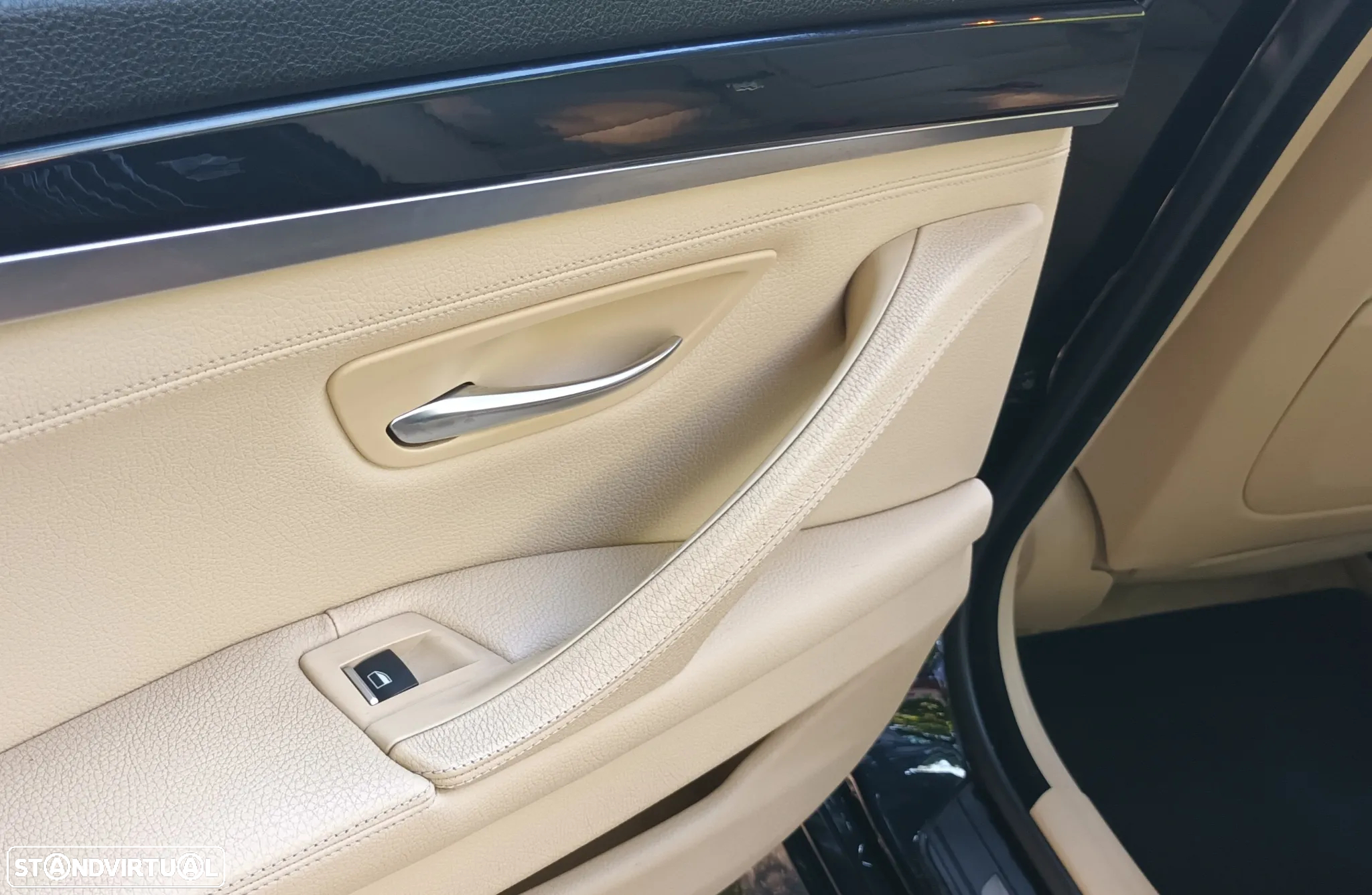 BMW 520 d Exclusive Auto 123g - 13