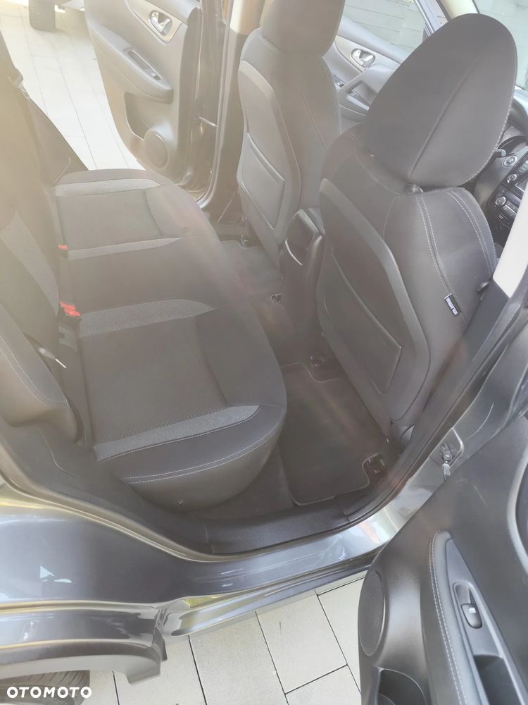 Nissan Qashqai 1.3 DIG-T N-Connecta EU6d - 14
