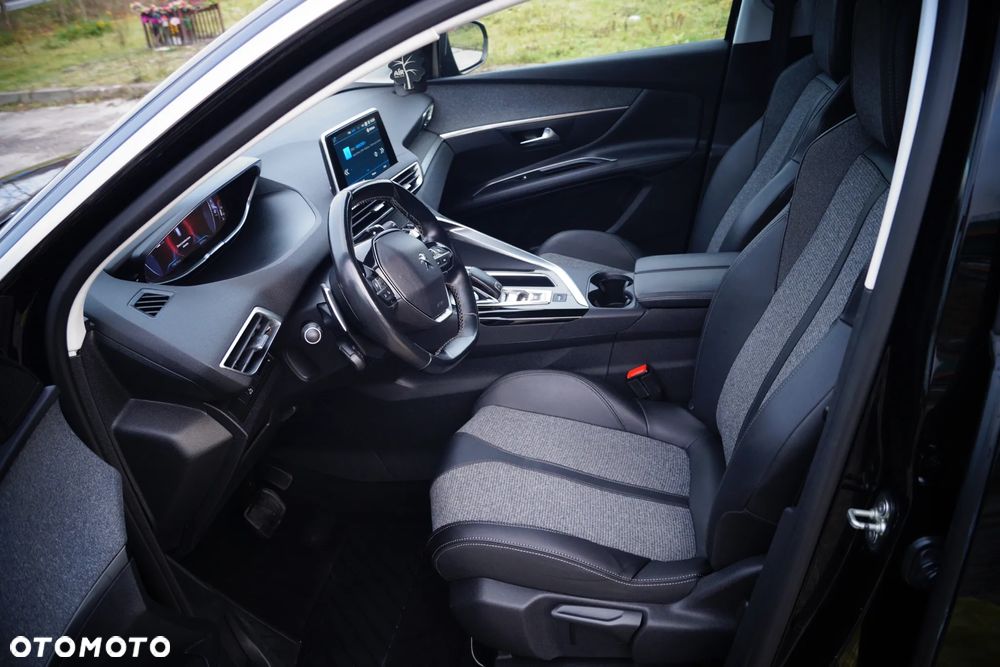 Peugeot 3008 1.5 BlueHDi Allure S&S EAT8 - 17