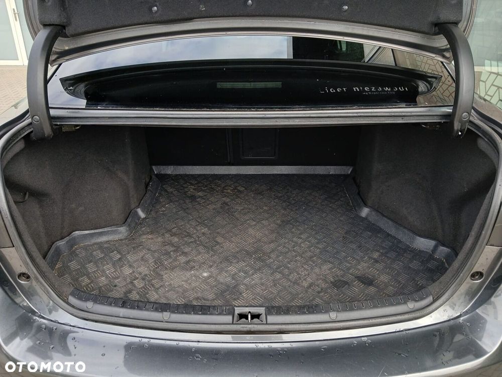 Toyota Avensis 1.8 Premium EU5 - 35