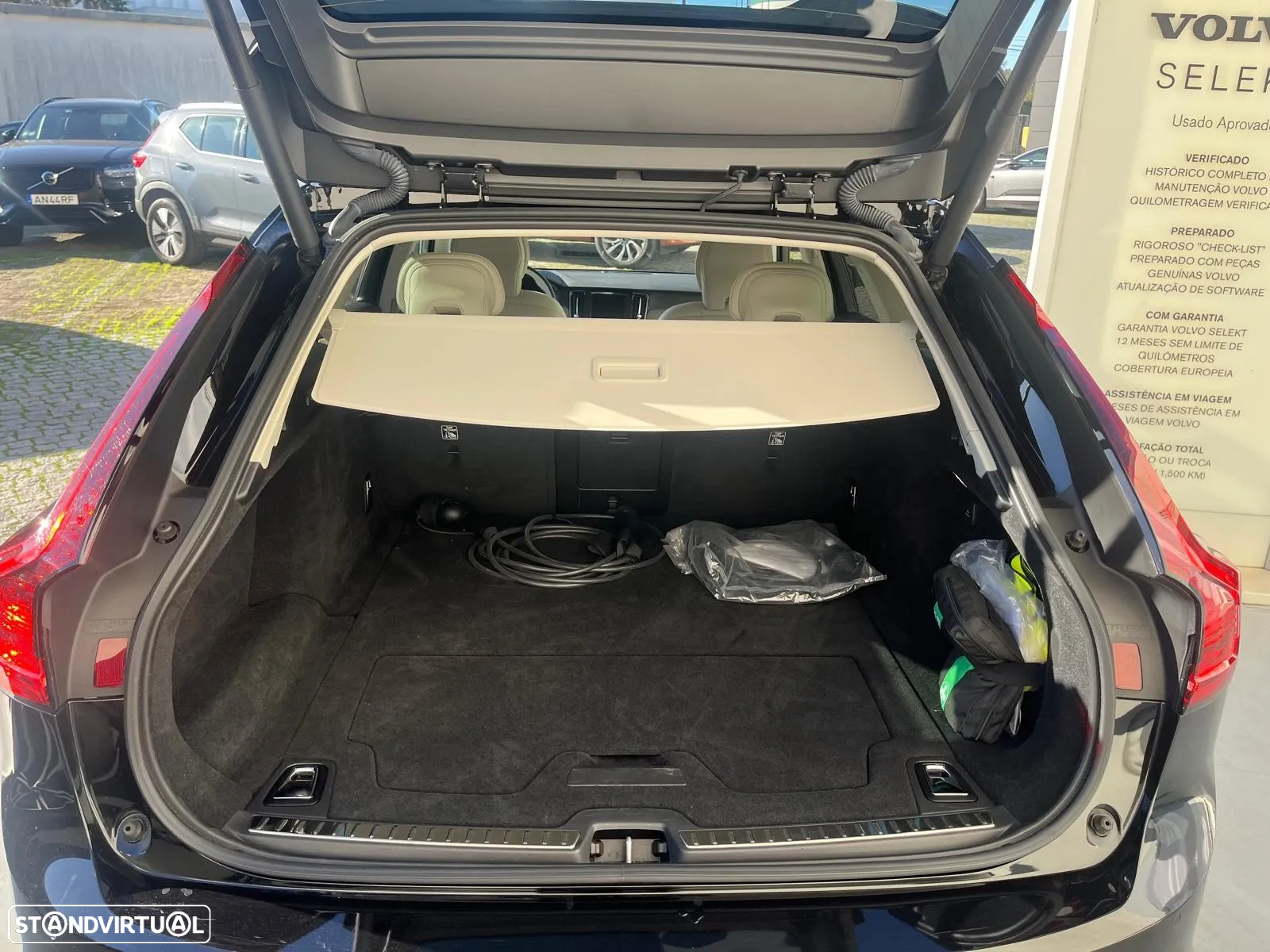 Volvo V90 2.0 T6 PHEV Core AWD - 9