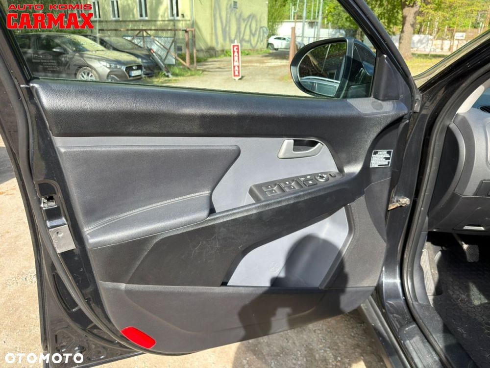 Kia Sportage - 11