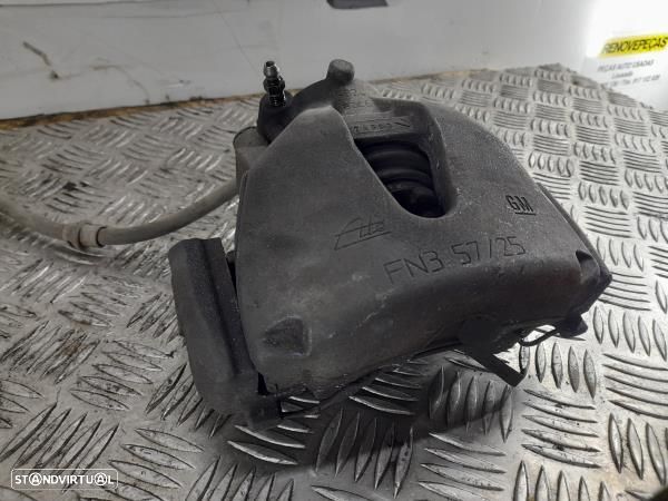 Pinça Travao Frente Dto Opel Astra H Três Volumes (A04) - 3