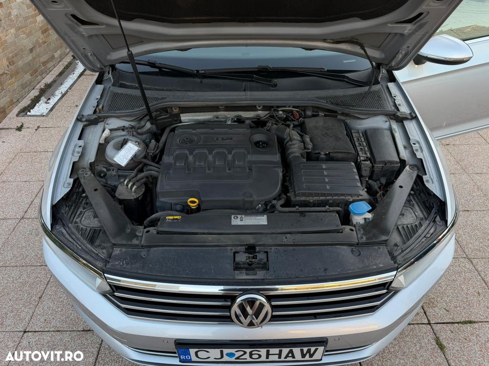 Volkswagen Passat 2.0 TDI Comfortline - 11