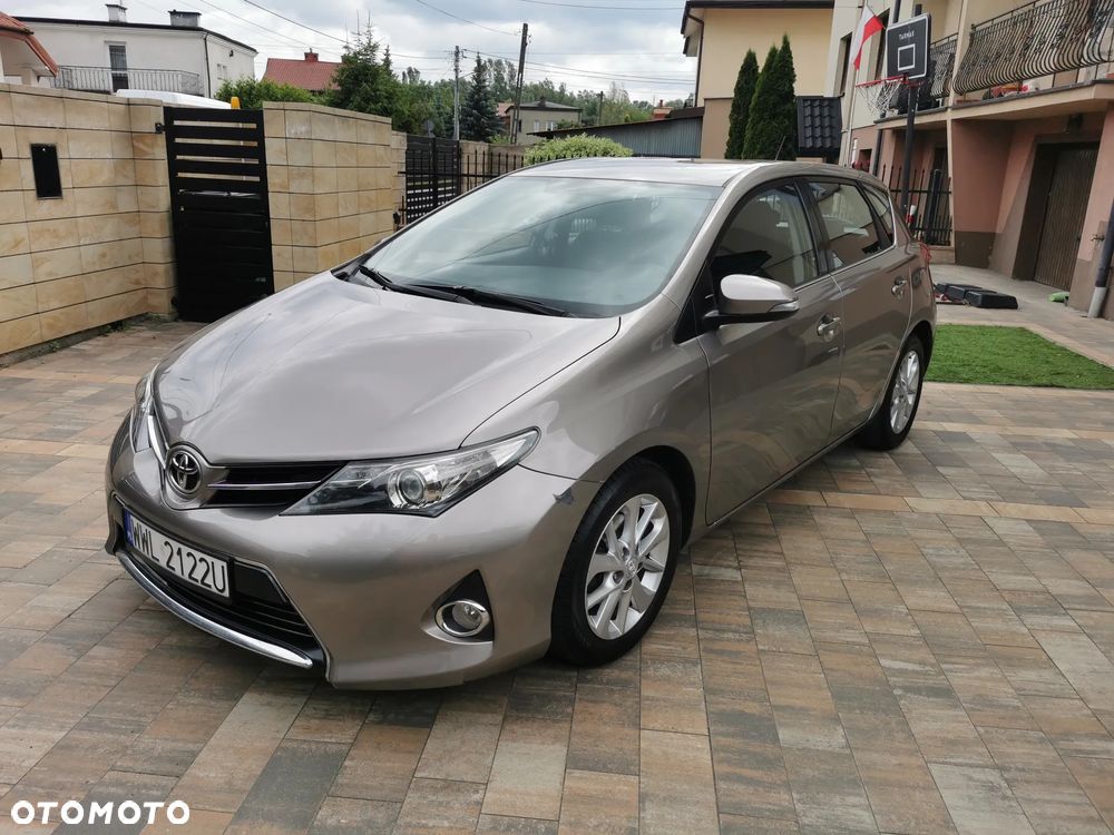 Toyota Auris 1.33 Dual-VVT-i Edition - 2
