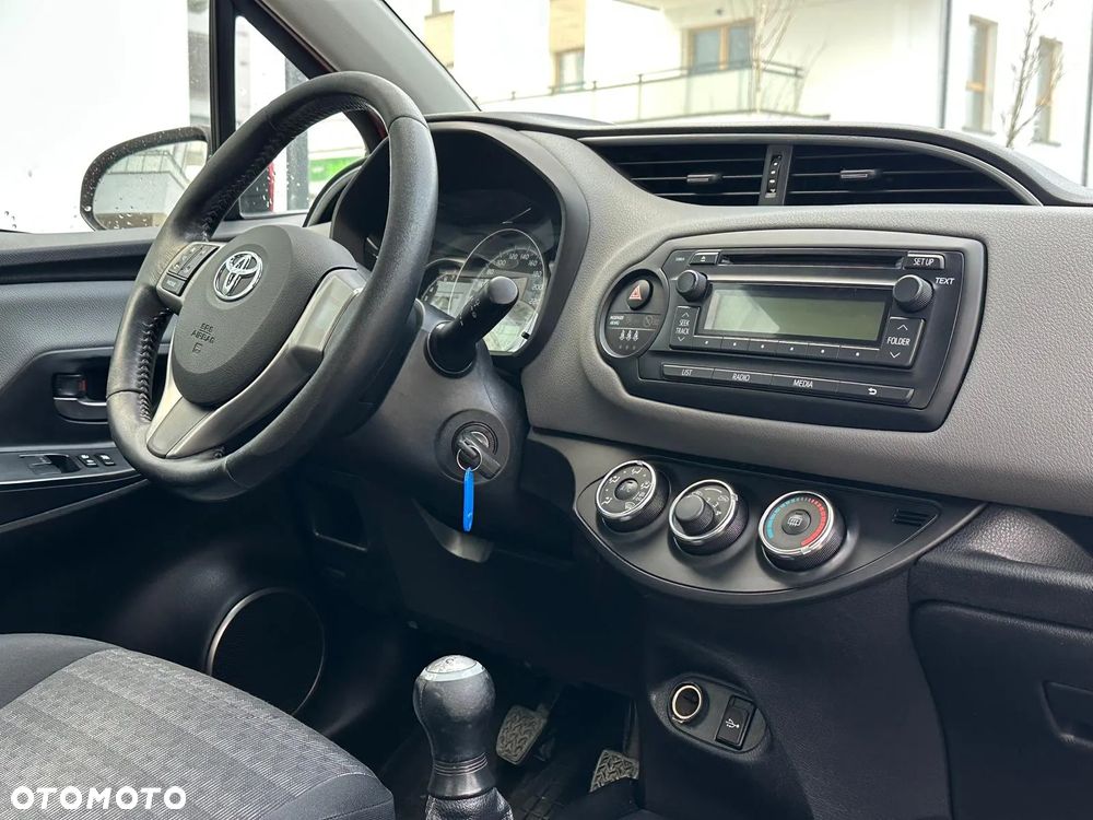 Toyota Yaris 1.33 Dynamic - 10