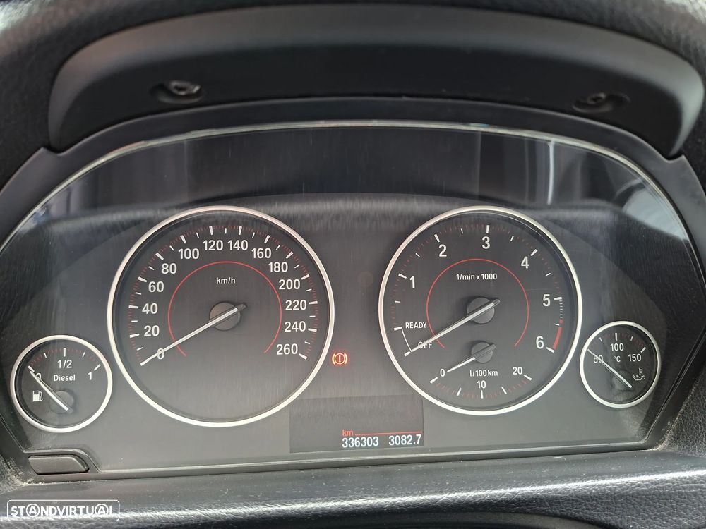 BMW 320 d Aut. Blue Performance Sport Line - 29