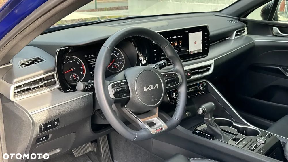 Kia K5 - 10