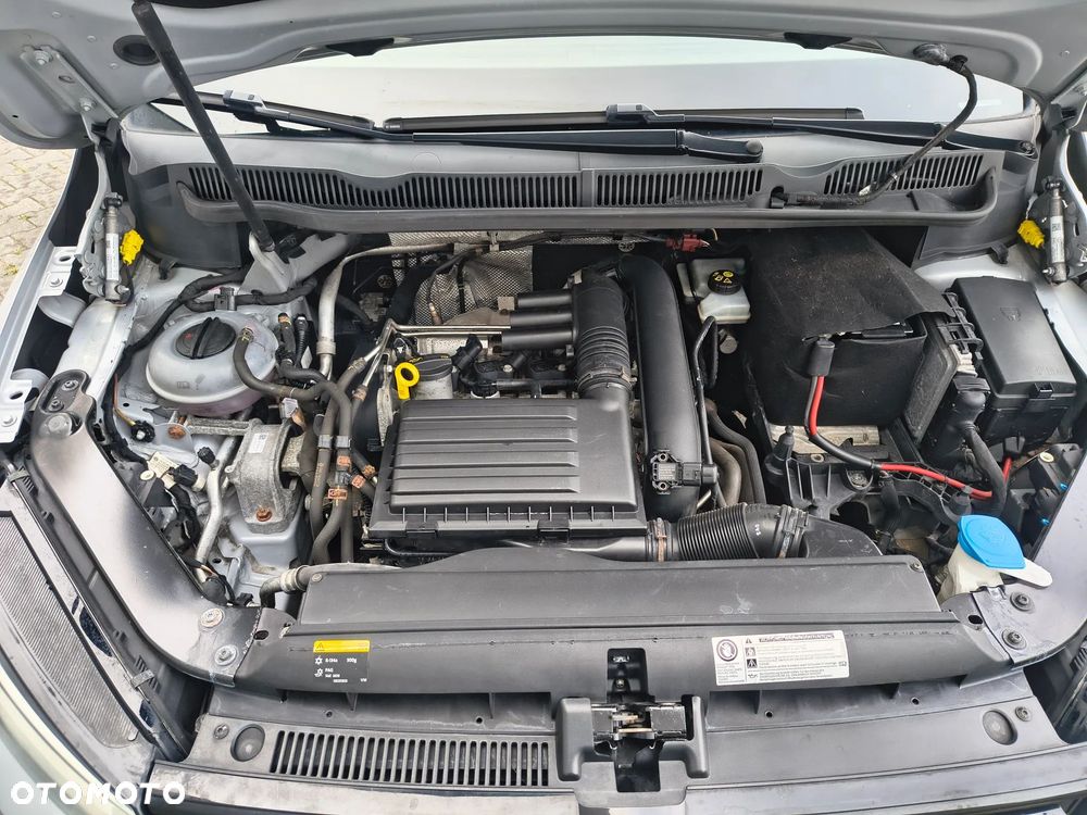 Volkswagen Touran - 29