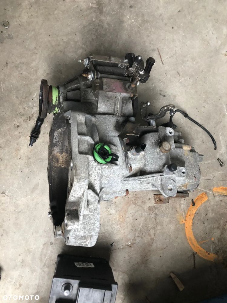 GOLF IV 97-06 SKRZYNIA BIEGÓW 1.4 16V DUW LB7Z - 5