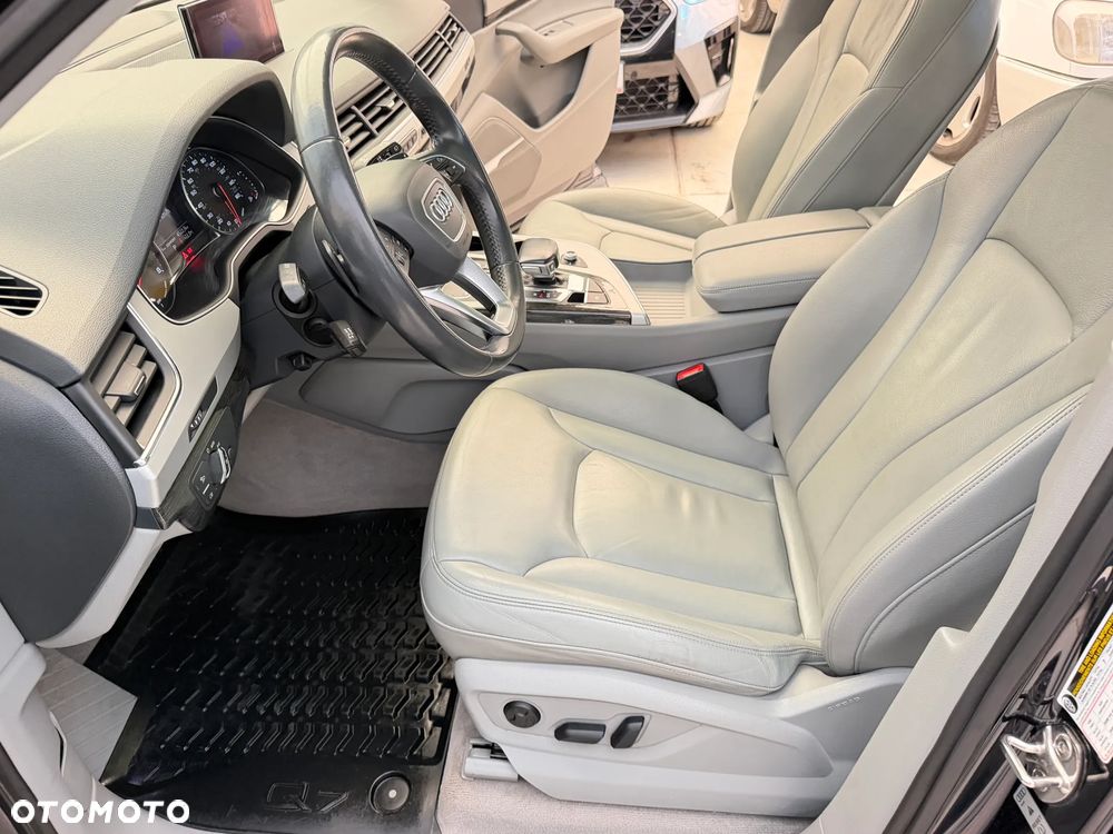 Audi Q7 - 8