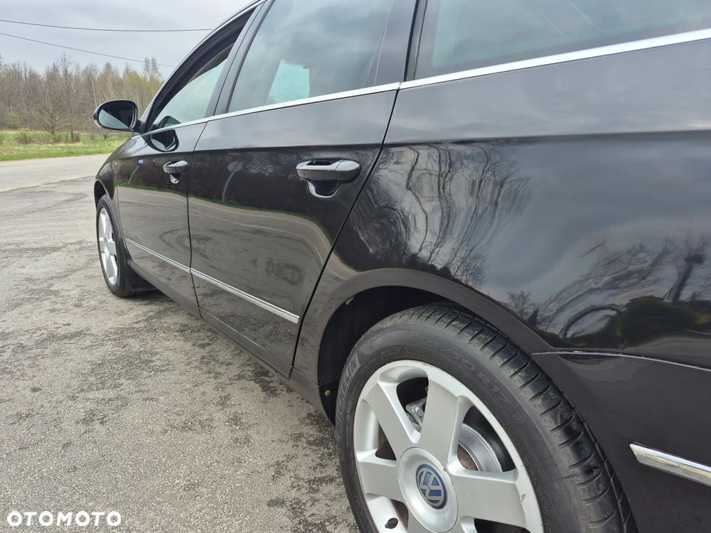 Volkswagen Passat 2.0 FSI Highline - 6