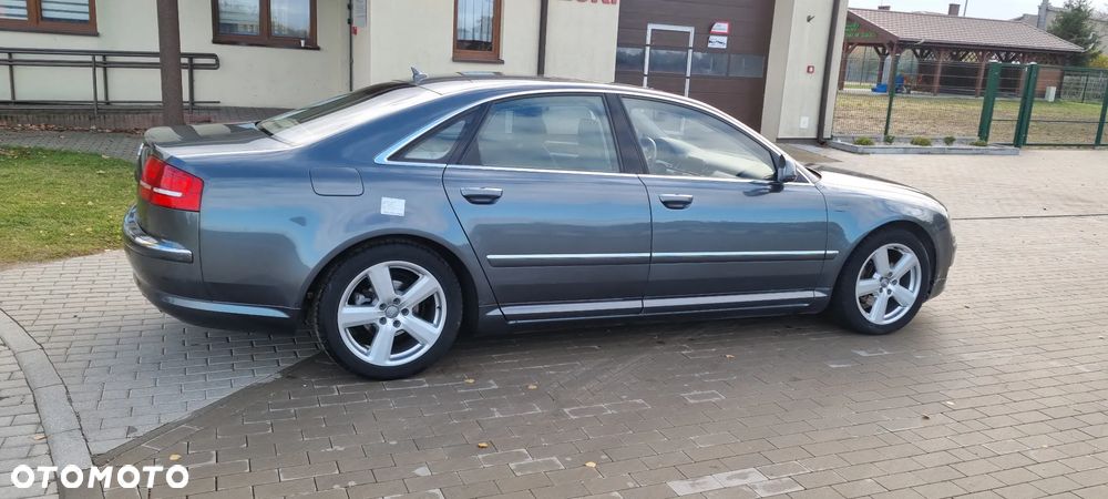 Audi A8 - 2