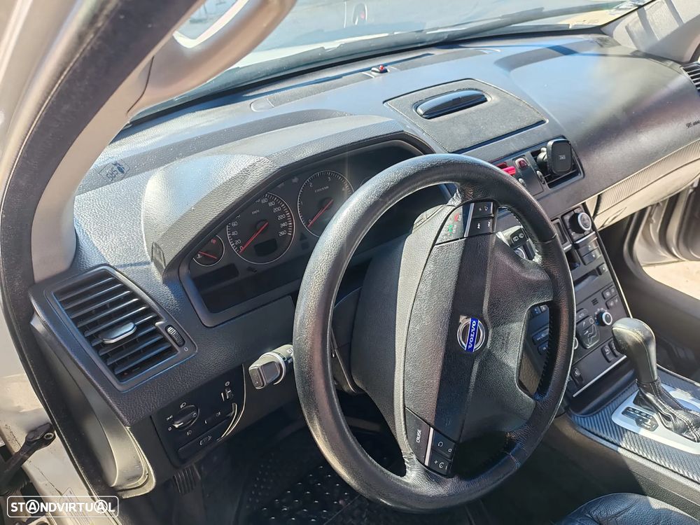 Volvo XC 90 D5 Executive - 16