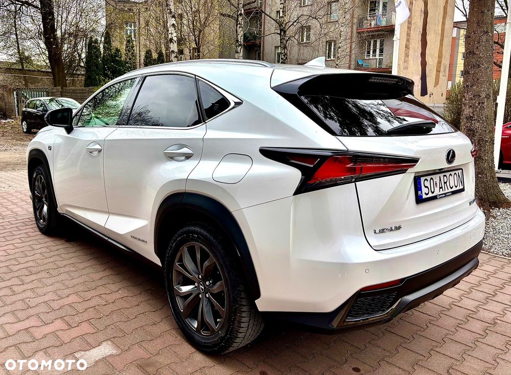 Lexus NX 300h F Sport Edition AWD - 3