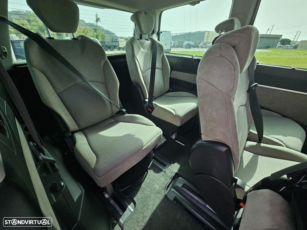 Peugeot 807 2.2 HDi Navteq - 24