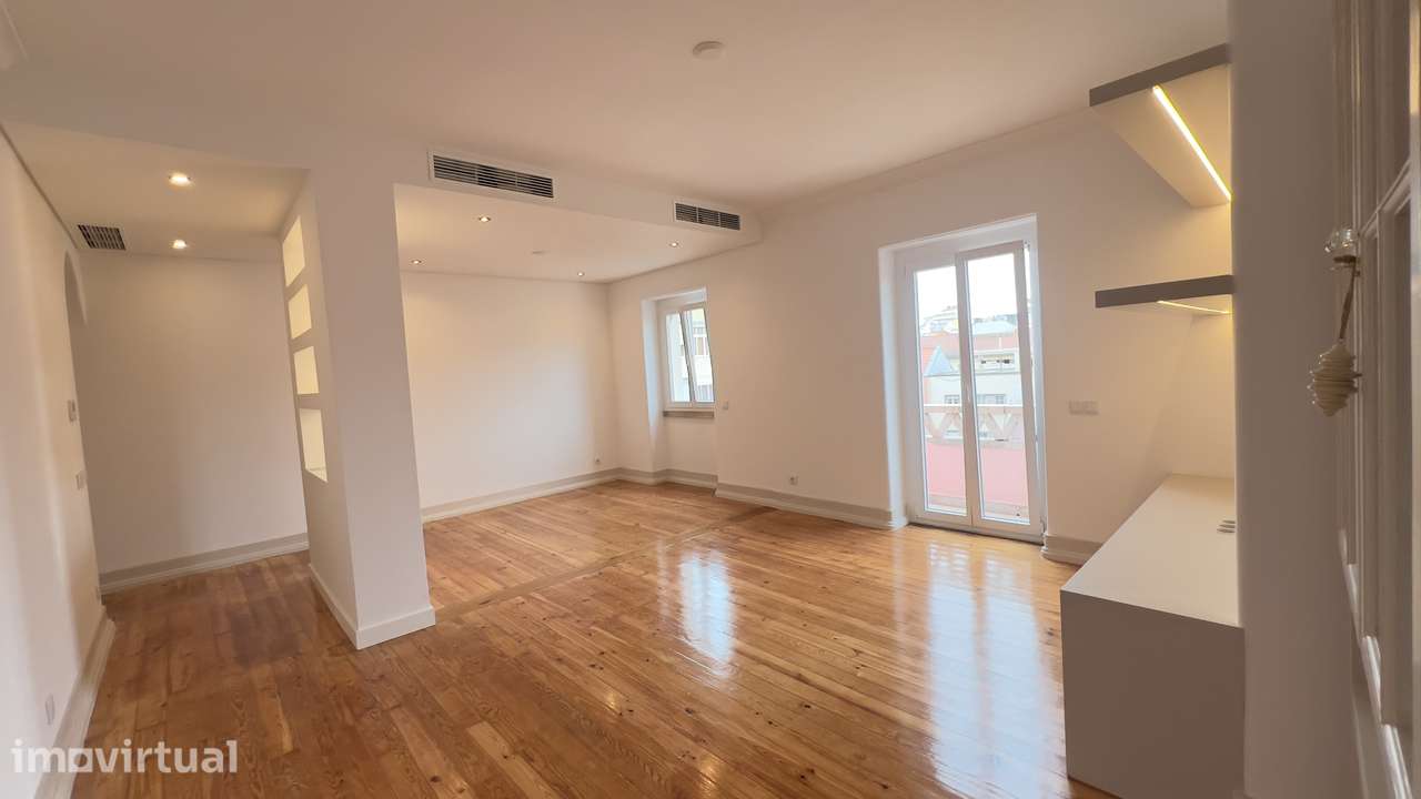 Apartamento T3 com 3 casas de banho e varanda - Grande imagem: 3/25