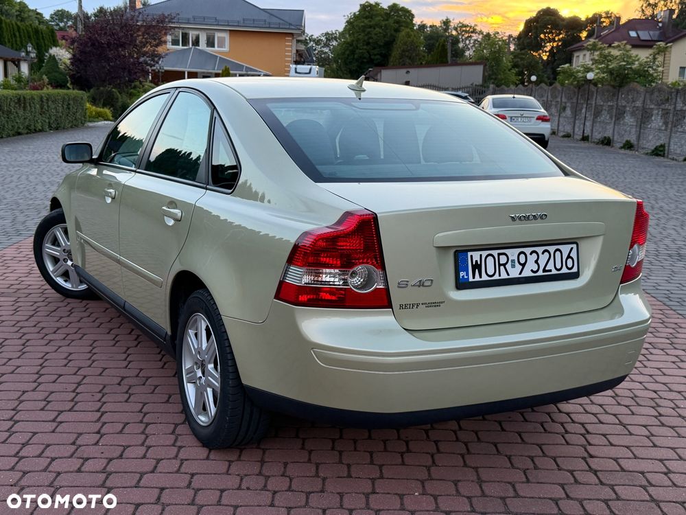 Volvo S40 2.4i Momentum - 2