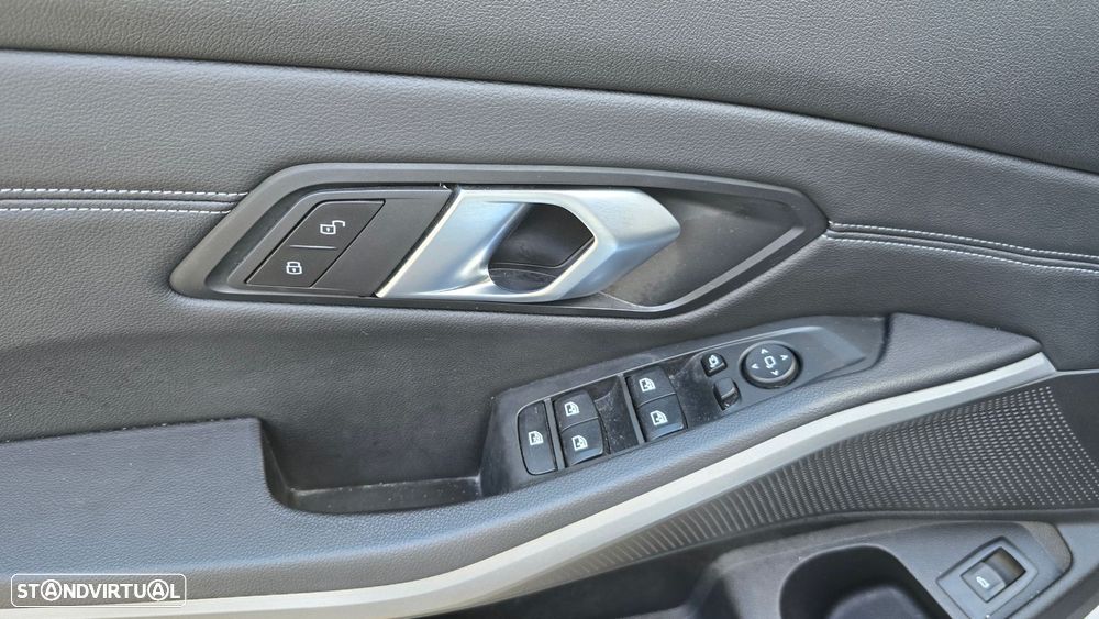 BMW 318 d Touring Line Sport Auto - 8