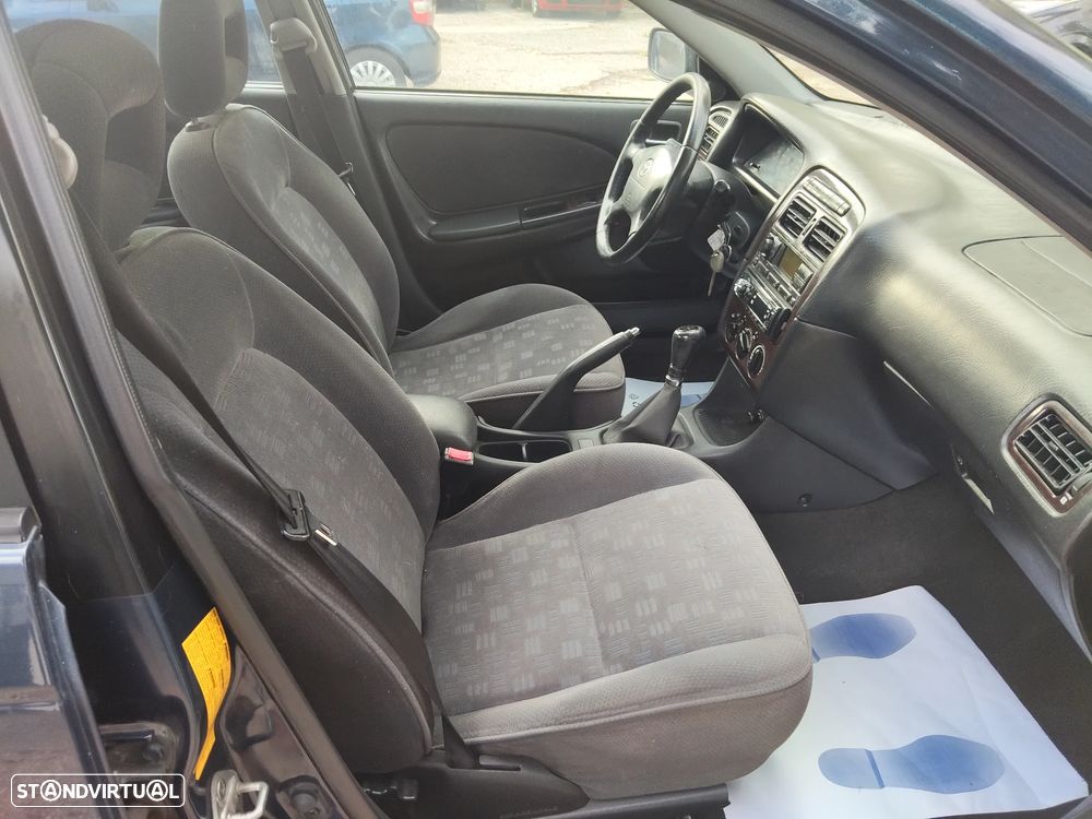 Toyota Avensis S/D 2.0 D4D Sol EC - 8