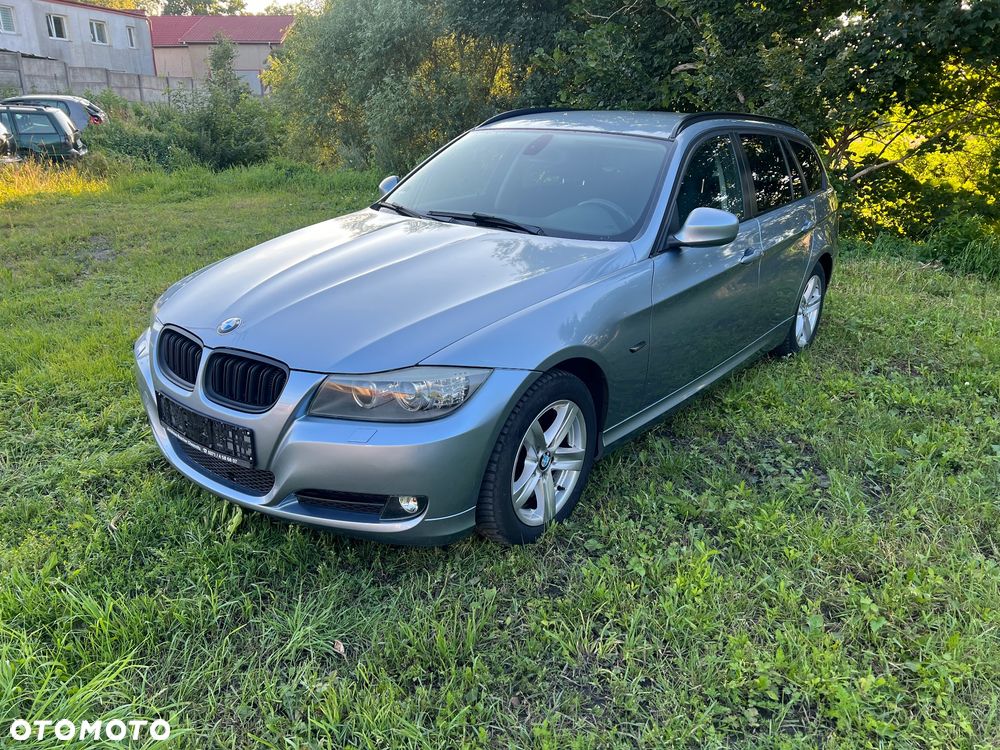 BMW Seria 3 320i - 1