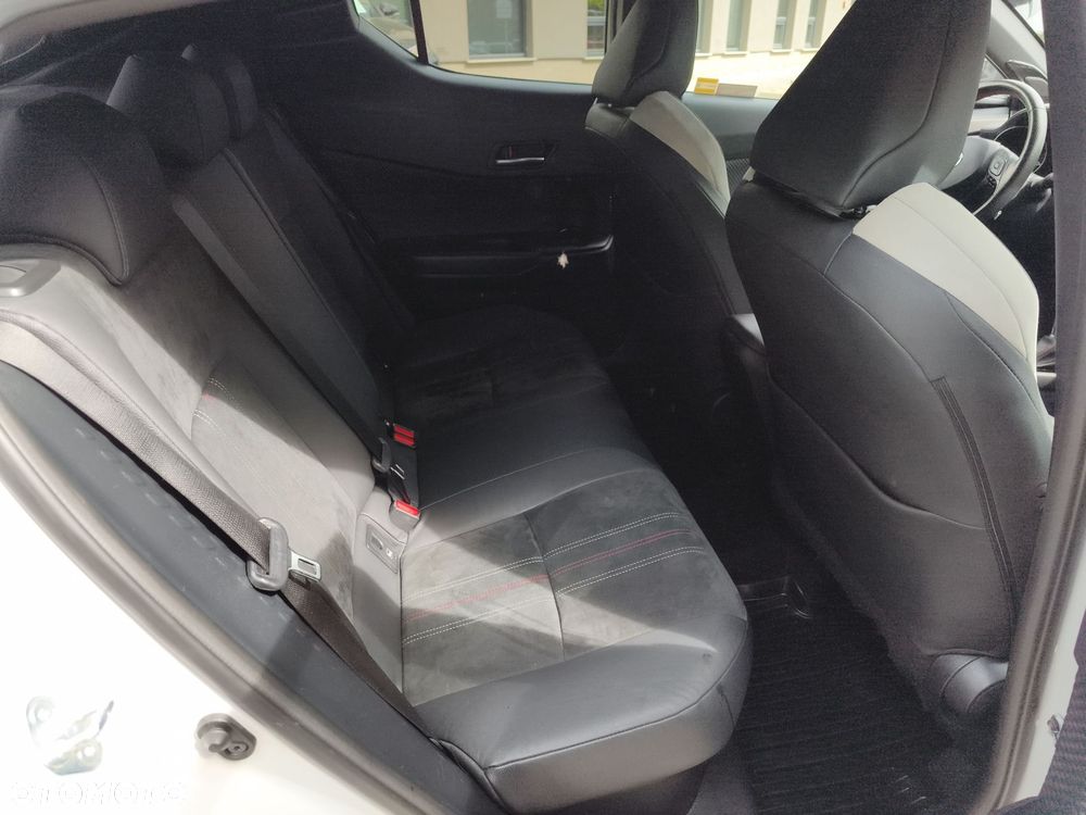 Toyota C-HR - 10