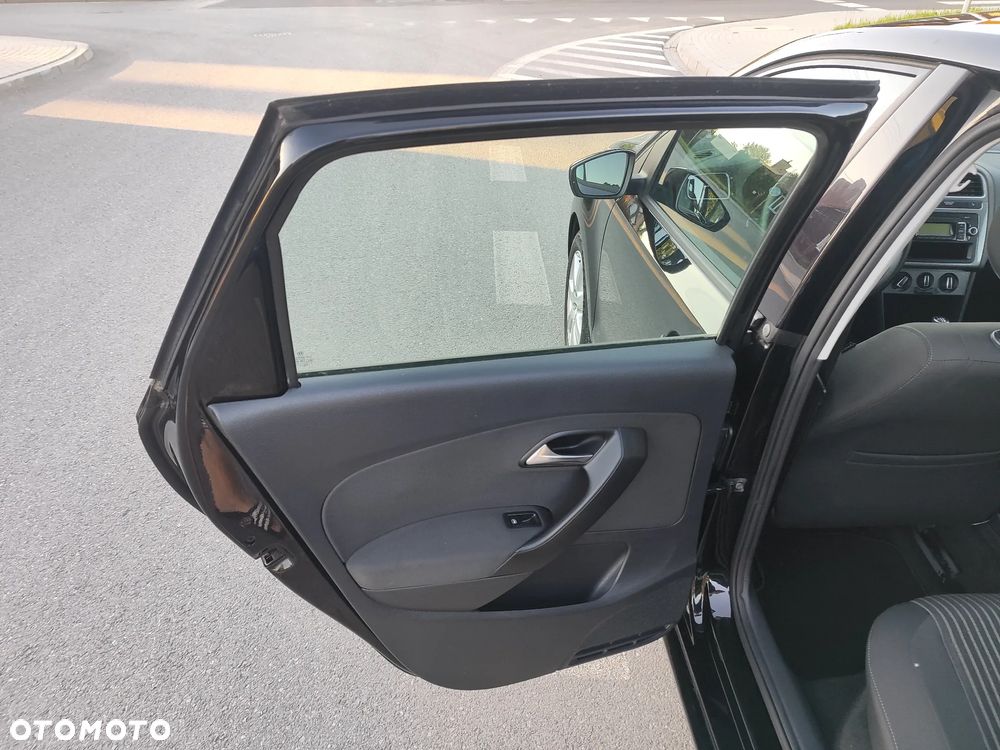 Volkswagen Polo 1.4 FSI Highline - 36