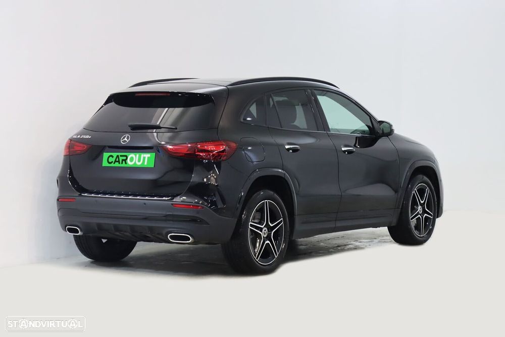 Mercedes-Benz GLA 250 e AMG Line - 2