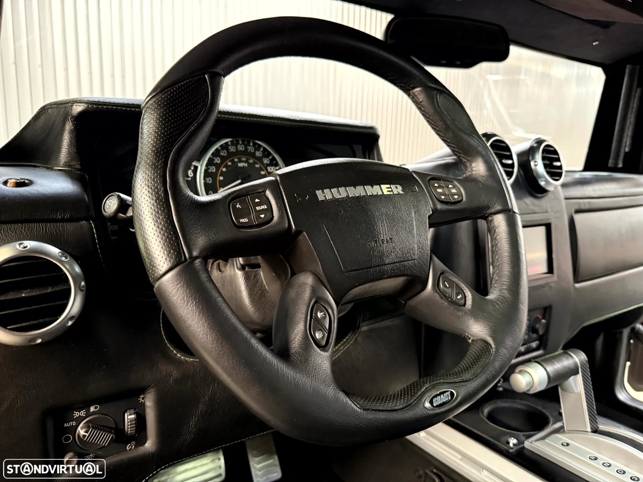 Hummer H2 Slantaback Custom 6.0 V8 - 26