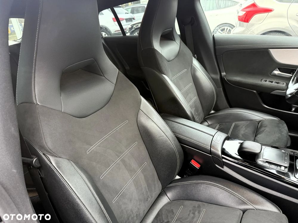 Mercedes-Benz CLA 200 7G-DCT Edition AMG Line - 12