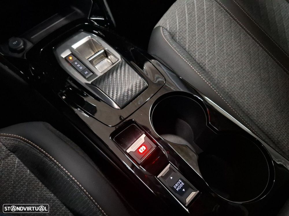 Peugeot 208 1.2 Hybrid Allure e-DCS6 - 17