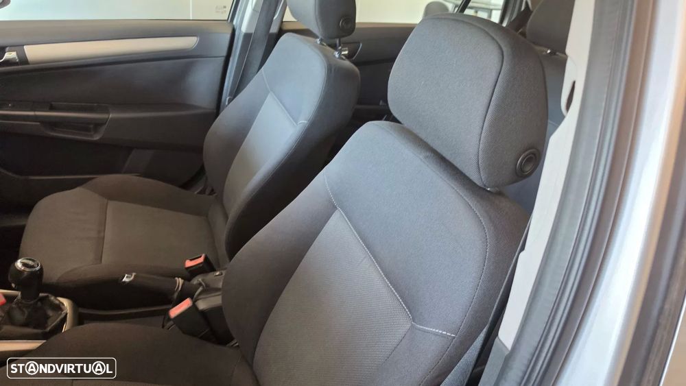 Opel Astra Caravan 1.3 CDTi Cosmo - 32
