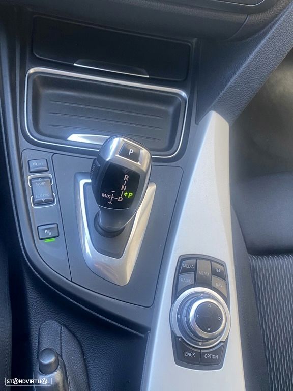 BMW 318 d DPF Aut. Edition Exclusive - 13