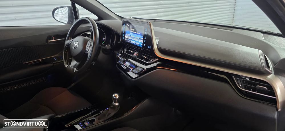 Toyota C-HR 1.8 Hybrid Square Collection - 23