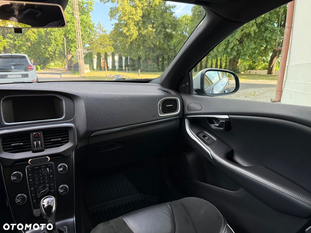 Volvo V40 D2 Drive-E Summum - 35