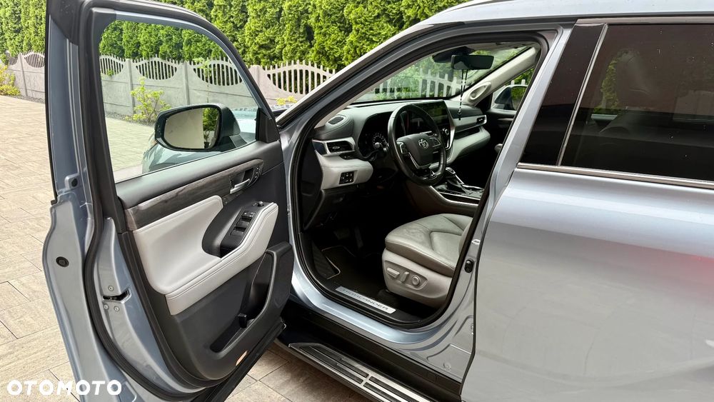 Toyota Highlander - 12