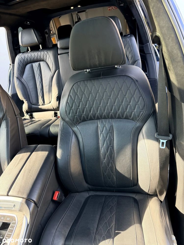 BMW X7 M50i - 14