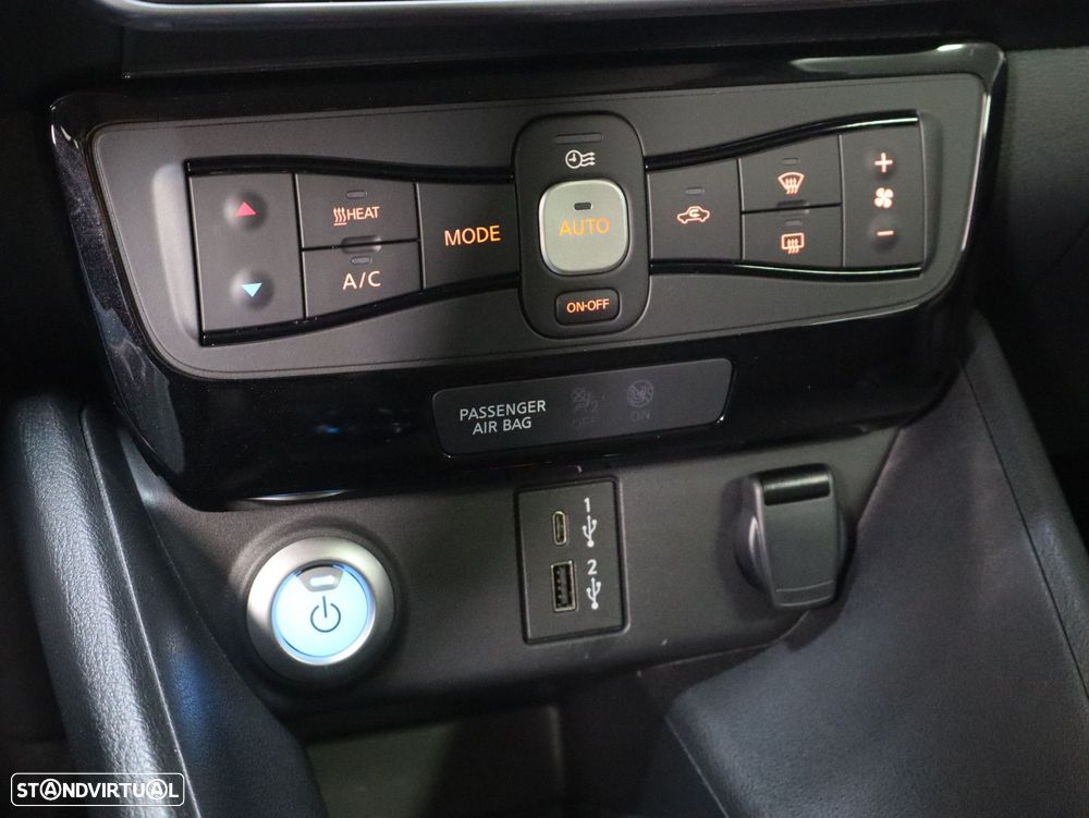 Nissan Leaf N-Connecta - 16