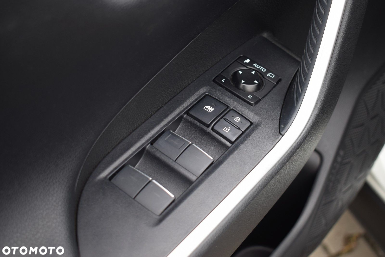 Suzuki Across - 37