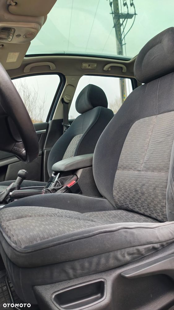 Peugeot 407 1.6 HDI Premium - 21