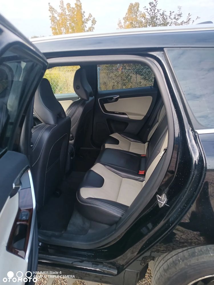 Volvo XC 60 D5 AWD Summum - 6
